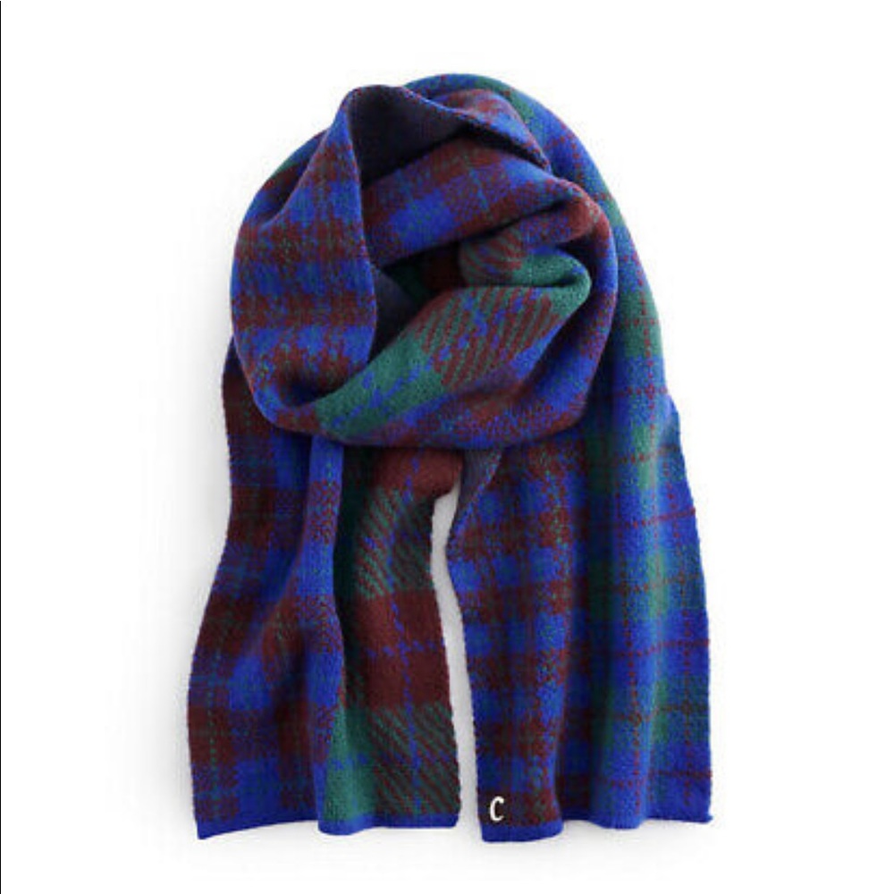 Woman’s plaid scarf from Circus